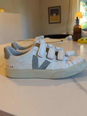 VEJA White Leather Velcro Sneakers with Blue V